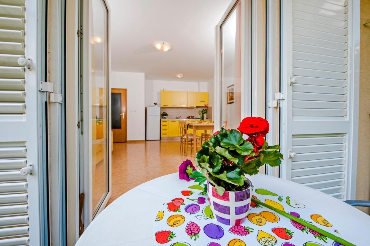 Apartments Bella B Ровінь Екстер'єр фото