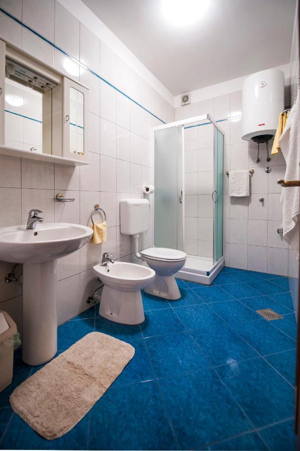 Apartments Bella B Ровінь Екстер'єр фото