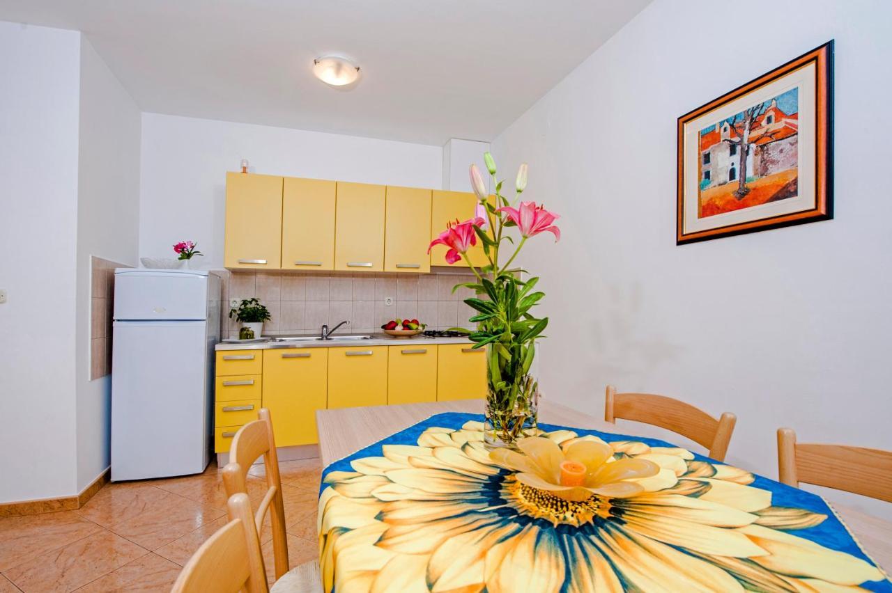 Apartments Bella B Ровінь Екстер'єр фото