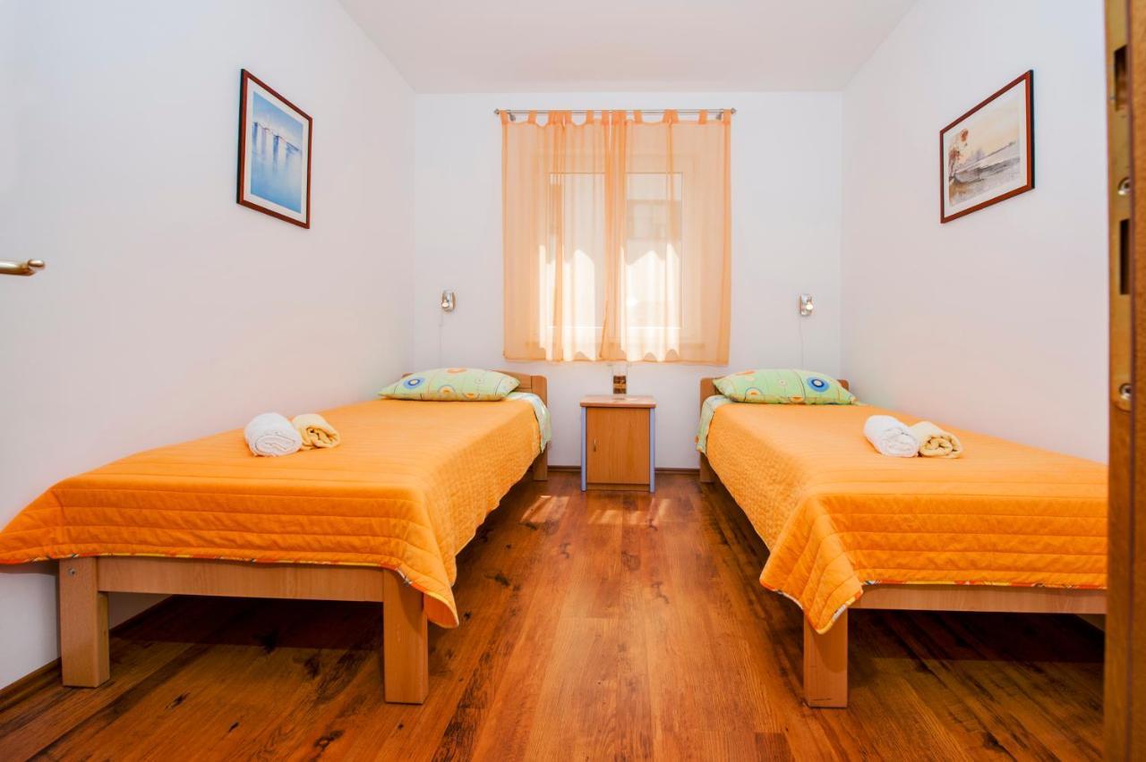Apartments Bella B Ровінь Екстер'єр фото