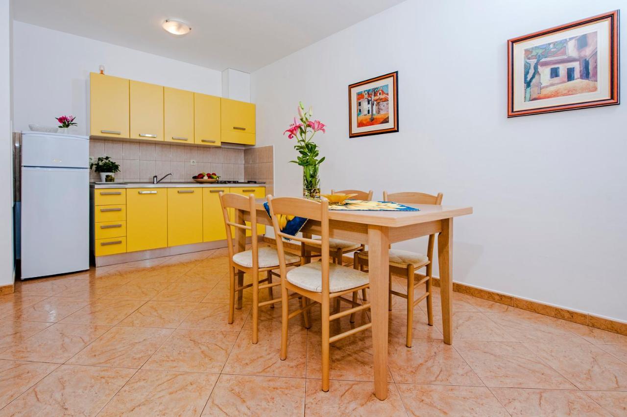 Apartments Bella B Ровінь Екстер'єр фото