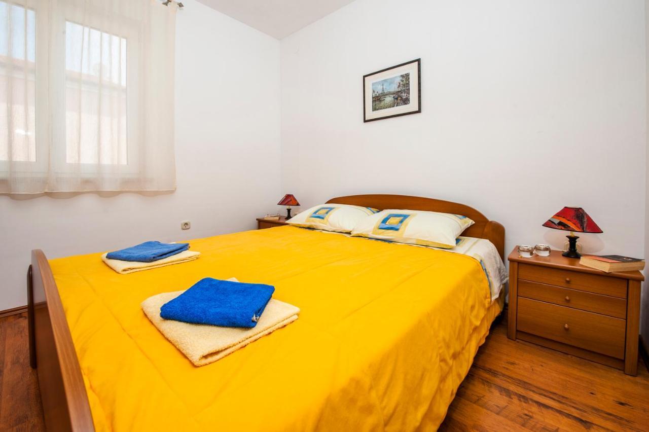 Apartments Bella B Ровінь Екстер'єр фото