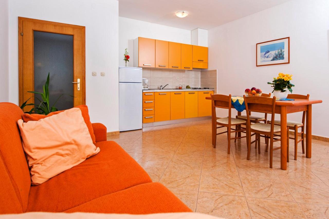 Apartments Bella B Ровінь Екстер'єр фото